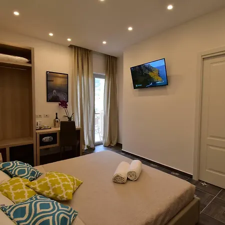 Oda ve Kahvaltı Effe Sorrento