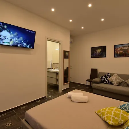 Oda ve Kahvaltı Effe 4*