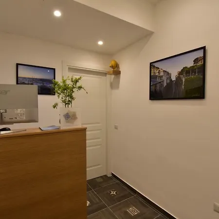 Effe Oda ve Kahvaltı