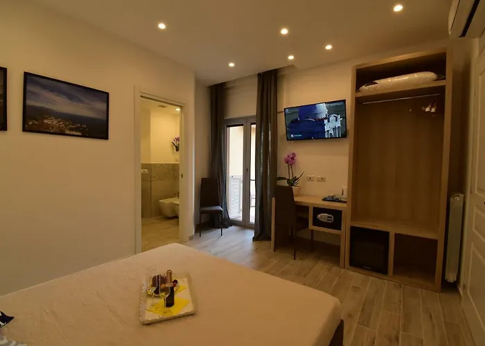 Effe 4* سورينتو